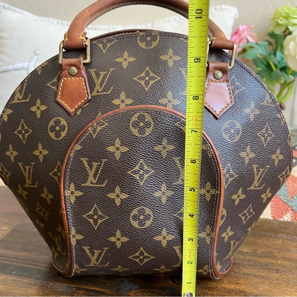 Louis Vuitton Monogram Ellipse PM Vintage Hand Bag - Picture 14 of 17